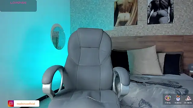 noah crux online show from October 2025 12:07:02 PM