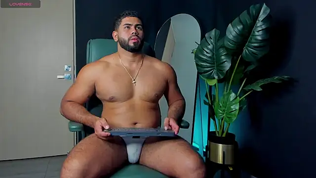 Snapshot of noah_crux chatting on July 2026 11:07:02 PM noah crux online show from July 2026 11:07:02 PM
