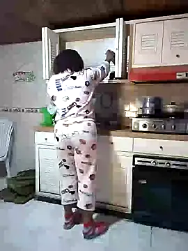 Snapshot of Camille_rose_ chatting on December 2024 02:06:02 AM Camille rose online show from December 2024 02:06:02 AM