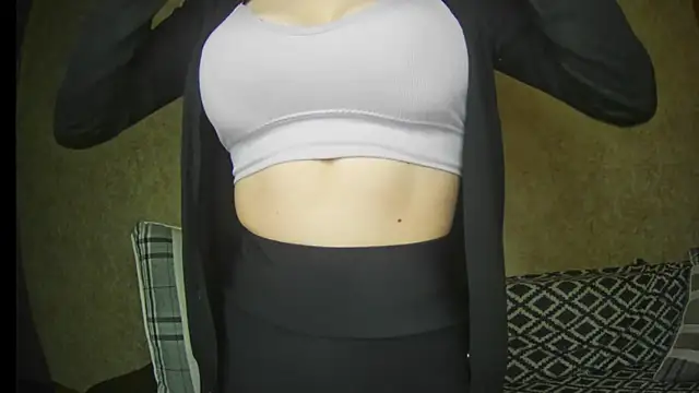 Snapshot of ElllaNuar chatting on February 2025 01:09:01 AM ElllaNuar online show from February 2025 01:09:01 AM