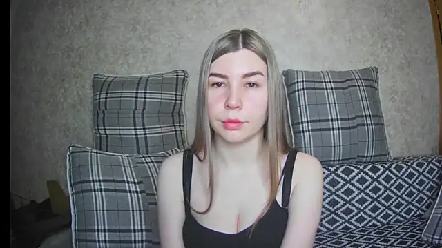 Snapshot of ElllaNuar chatting on March 2025 01:48:01 AM ElllaNuar online show from March 2025 01:48:01 AM