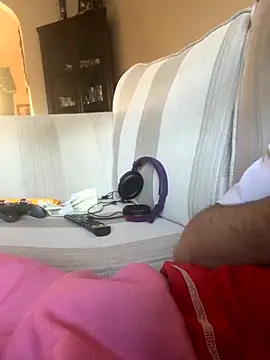 Snapshot of EE123458 chatting on November 2025 01:03:01 PM EE123458 online show from November 2025 01:03:01 PM