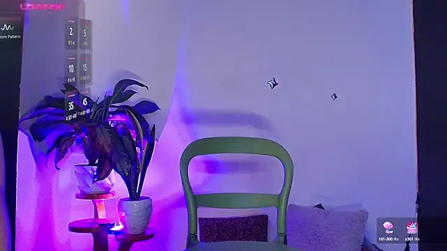 ValenGray online show from February 2025 12:00:02 PM