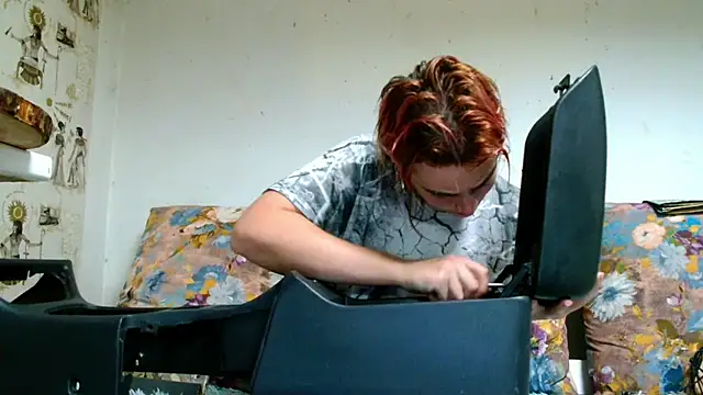 Sophie Bell online show from June 2026 06:06:02 PM