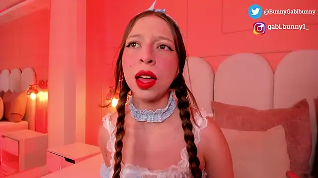 gabi bunny online show from October 2025 10:25:02 PM