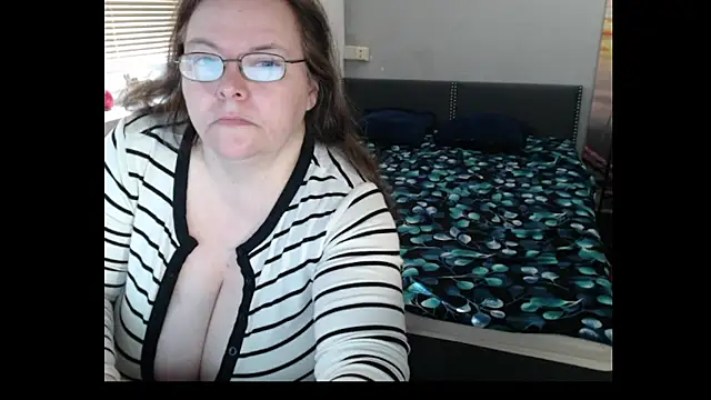 Sweetboobs online show from April 2026 07:27:01 AM