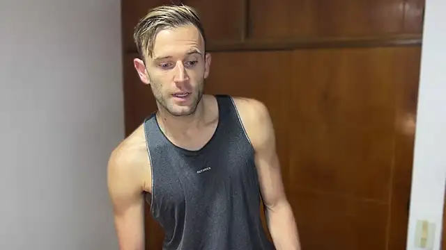 aquilesmade online show from December 2024 04:19:01 PM