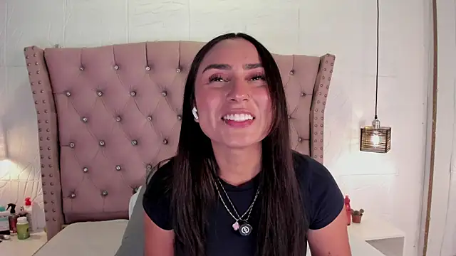 Snapshot of lia_sofiia chatting on May 2026 09:35:01 AM lia sofiia online show from May 2026 09:35:01 AM