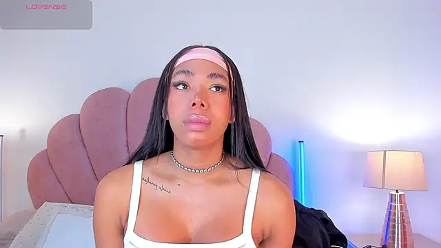 Nicole Paradise online show from March 2026 12:45:02 PM