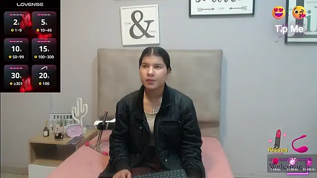 Snapshot of SophiaMeyerst chatting on April 2026 01:26:01 PM SophiaMeyerst online show from April 2026 01:26:01 PM