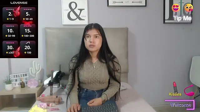 Snapshot of SophiaMeyerst chatting on May 2026 06:16:02 PM SophiaMeyerst online show from May 2026 06:16:02 PM