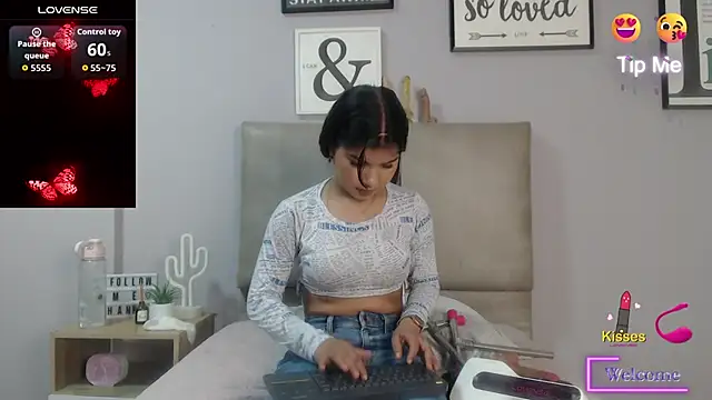 Snapshot of SophiaMeyerst chatting on June 2026 02:39:01 PM SophiaMeyerst online show from June 2026 02:39:01 PM