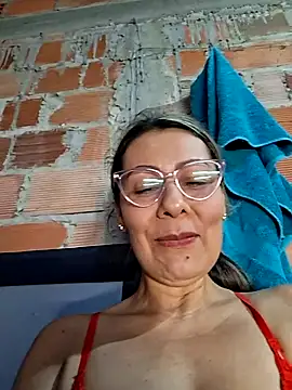 Snapshot of Mia-funny20 chatting on June 2026 04:27:02 PM Mia-funny20 online show from June 2026 04:27:02 PM