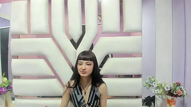 Aurora 18 online show from December 2024 02:17:01 PM