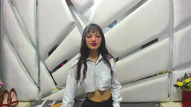 Aurora 18 online show from February 2025 09:02:01 PM