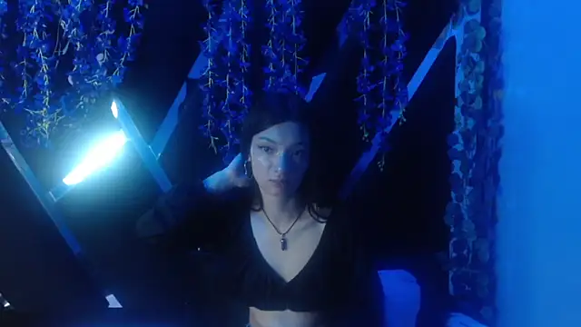 Aurora 18 online show from September 2025 02:19:01 PM