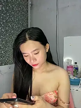 Snapshot of Ana-bigboobs chatting on November 2025 04:45:02 AM Ana-bigboobs online show from November 2025 04:45:02 AM