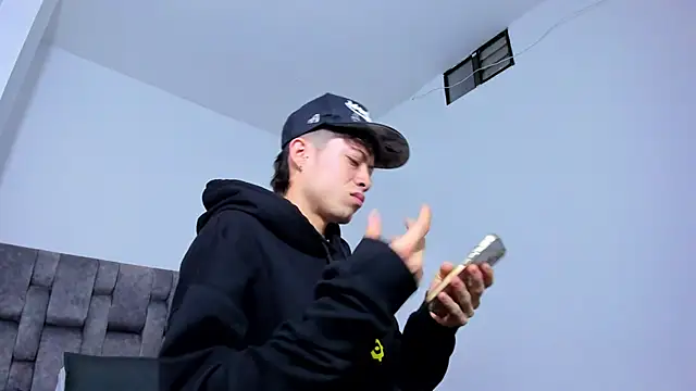 Snapshot of MarcusCollinss_ chatting on December 2024 12:12:02 PM MarcusCollinss online show from December 2024 12:12:02 PM