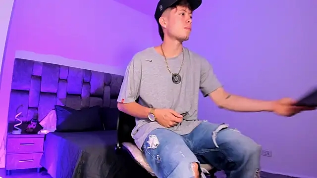 Snapshot of MarcusCollinss_ chatting on December 2024 03:15:01 PM MarcusCollinss online show from December 2024 03:15:01 PM