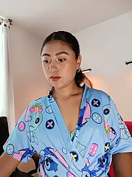 Snapshot of cloy_baby__ chatting on May 2026 11:27:02 AM cloy baby online show from May 2026 11:27:02 AM
