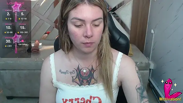 Snapshot of Paula_b_ chatting on June 2026 01:00:02 PM Paula b online show from June 2026 01:00:02 PM