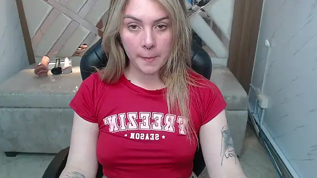 Snapshot of Paula_b_ chatting on July 2026 12:52:01 PM Paula b online show from July 2026 12:52:01 PM