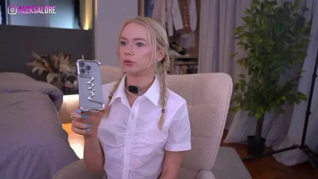 LexieLoree online show from March 2026 02:34:02 AM