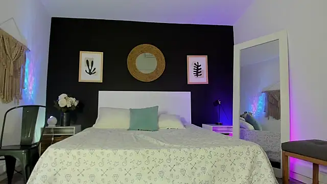 VioletPaket online show from February 2026 11:48:02 AM