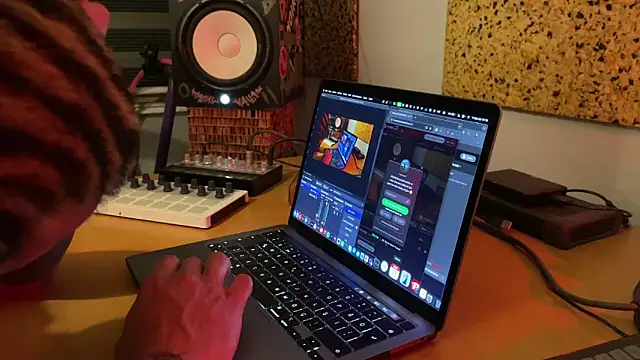 kameray12 online show from March 2025 06:19:02 PM