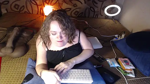 MiniNatalie online show from January 2025 07:07:02 PM