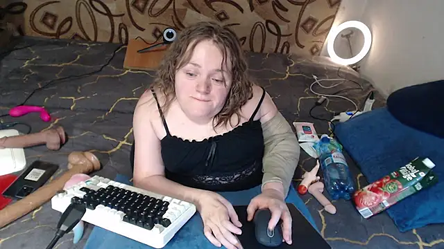 MiniNatalie online show from February 2025 09:44:02 AM