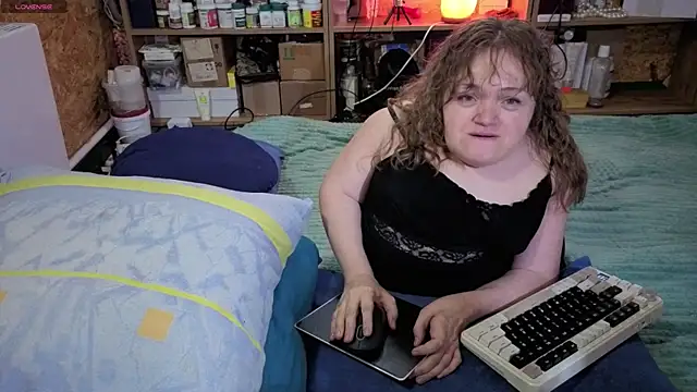 MiniNatalie online show from November 2025 08:57:02 AM