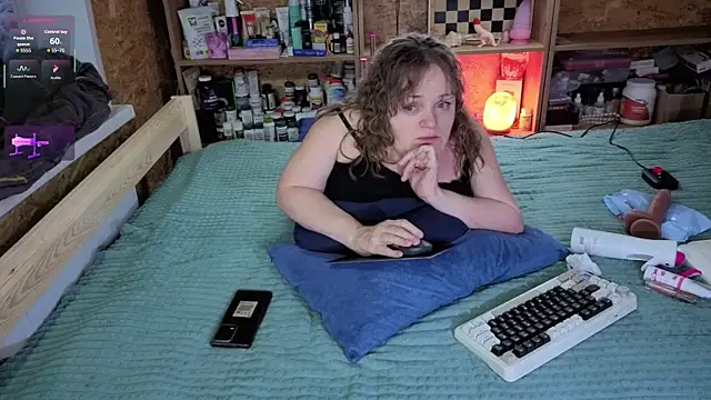 MiniNatalie online show from December 2025 12:32:02 PM