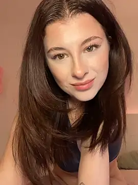 Mia-Minou online show from February 2026 12:15:01 PM