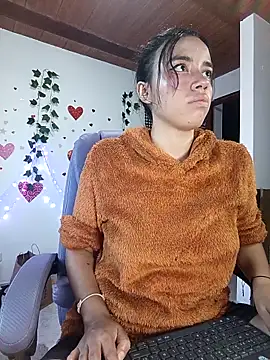 Snapshot of sophie_north chatting on February 2026 10:44:01 PM sophie north online show from February 2026 10:44:01 PM