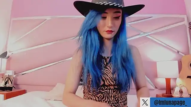 Snapshot of Lunapage chatting on February 2025 02:05:02 PM Lunapage online show from February 2025 02:05:02 PM