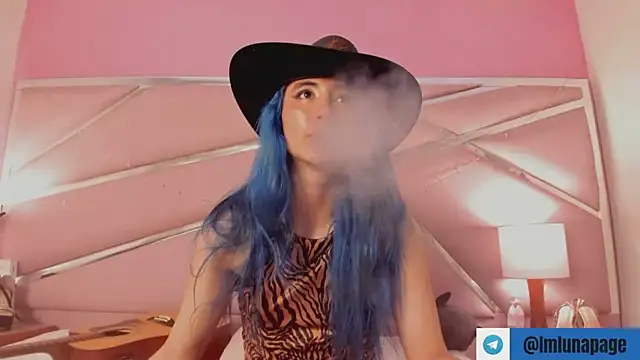 Snapshot of Lunapage chatting on February 2025 08:10:02 PM Lunapage online show from February 2025 08:10:02 PM