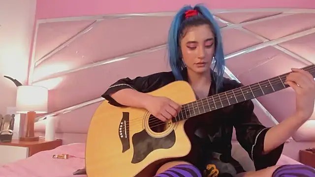 Snapshot of Lunapage chatting on March 2025 07:17:01 PM Lunapage online show from March 2025 07:17:01 PM