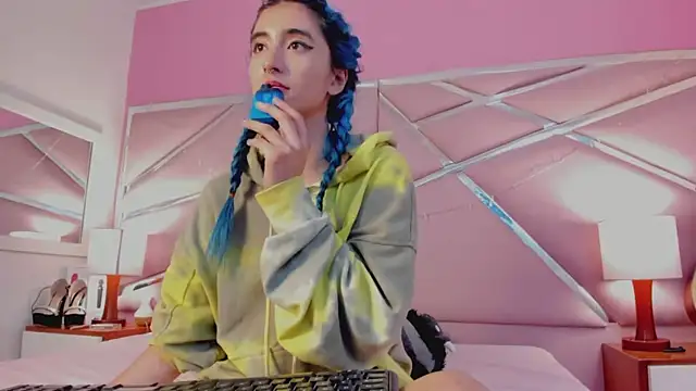 Snapshot of Lunapage chatting on March 2025 04:14:02 PM Lunapage online show from March 2025 04:14:02 PM