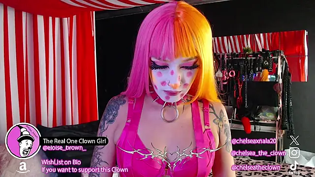 Snapshot of Eloise-brown chatting on May 2026 08:17:01 PM Eloise-brown online show from May 2026 08:17:01 PM