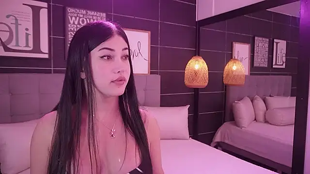 Bella TS  online show from April 2026 10:51:02 PM