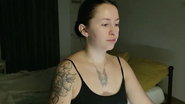 VioletCatt online show from October 2025 05:41:02 AM