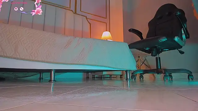 charlotte  grey online show from February 2026 08:16:01 PM