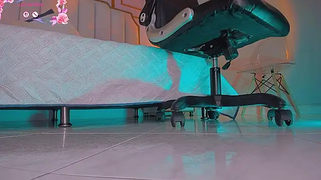 charlotte  grey online show from February 2026 08:27:01 PM