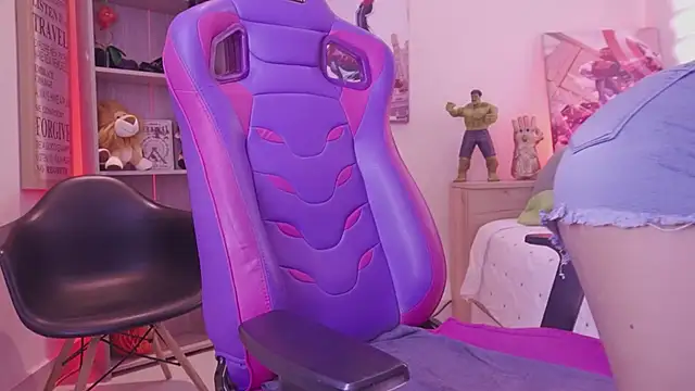 madelyn rose  online show from April 2026 06:15:01 PM