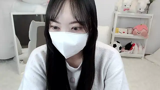 momo room online show from May 2026 11:16:02 AM