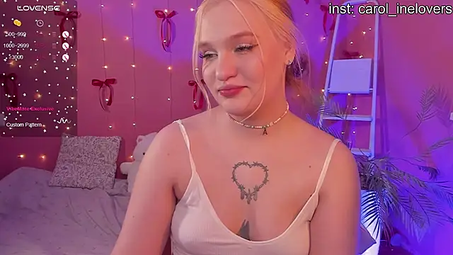 Snapshot of CarolineLovers chatting on February 2026 12:48:02 AM CarolineLovers online show from February 2026 12:48:02 AM