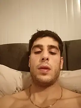 arenn1997 online show from December 2025 12:08:01 AM