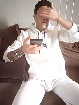 arenn1997 online show from March 2026 12:09:01 PM