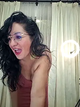 Snapshot of viollett_28 chatting on June 2026 11:53:01 PM viollett 28 online show from June 2026 11:53:01 PM